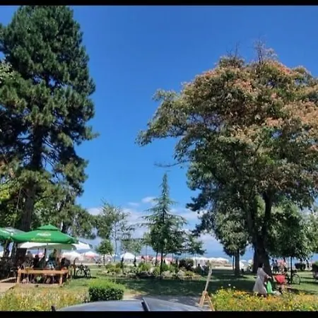 With 2 Sleeping And 2 Bathrooms *