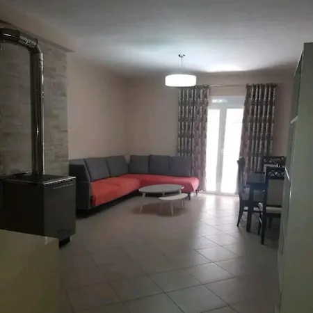 With 2 Sleeping And 2 Bathrooms Apartment