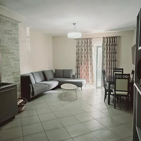 With 2 Sleeping And 2 Bathrooms Pogradec